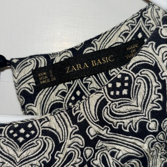 Zara Basic Dress - Picture 2 of 5